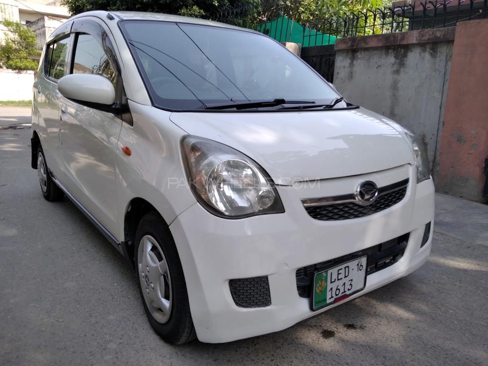 Daihatsu mira 2012