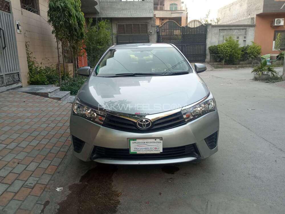 Toyota Corolla 2015 for Sale in Lahore Image-1