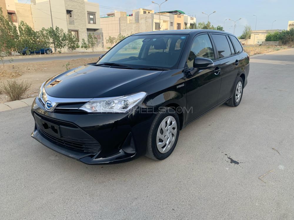 Toyota corolla fielder 2018