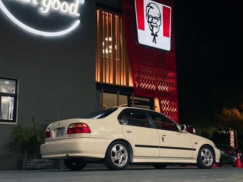 Honda Civic - 2000