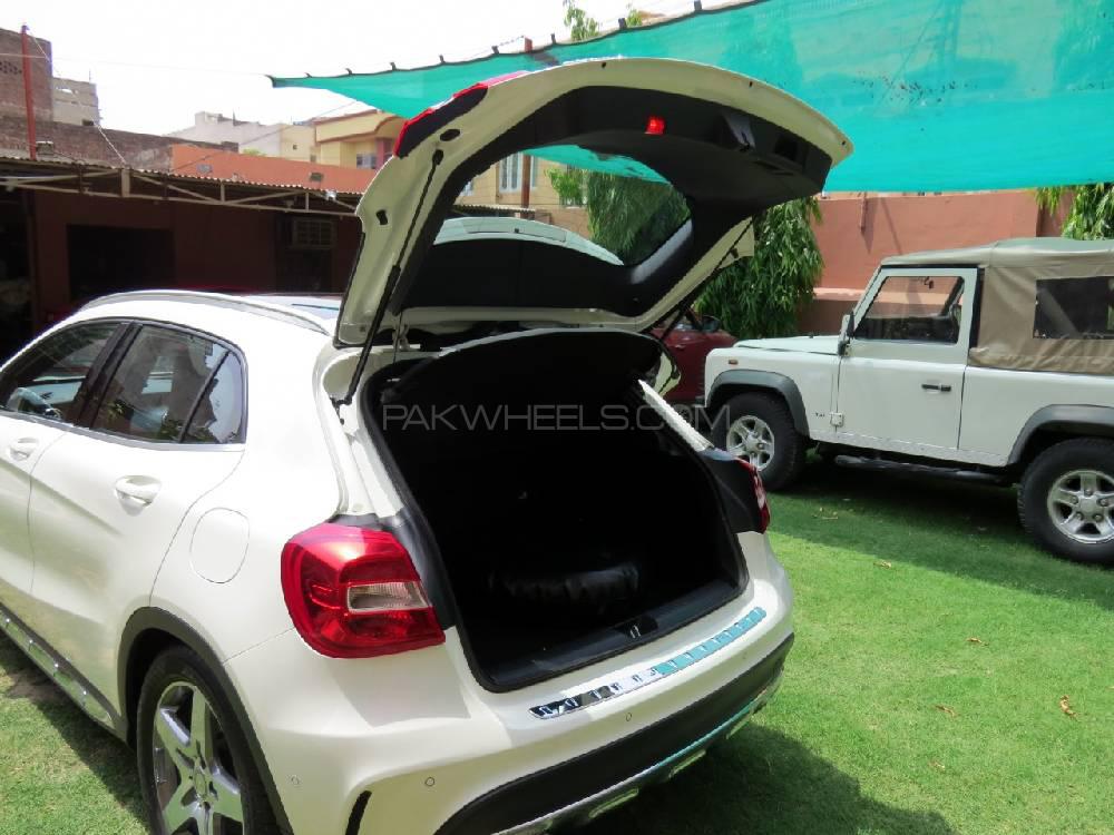 Mercedes Benz GLA Class 2017 for Sale in Islamabad Mercedes Benz GLA Class 2017 for Sale in Islamabad Image-14