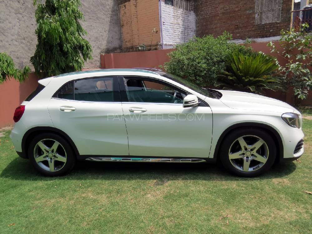 Mercedes Benz GLA Class 2017 for Sale in Islamabad Mercedes Benz GLA Class 2017 for Sale in Islamabad Image-13