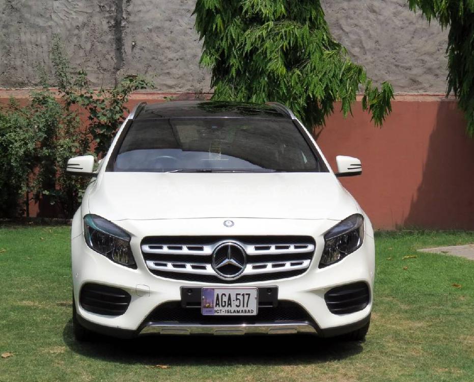 Mercedes Benz GLA Class 2017 for Sale in Islamabad Mercedes Benz GLA Class 2017 for Sale in Islamabad Image-2
