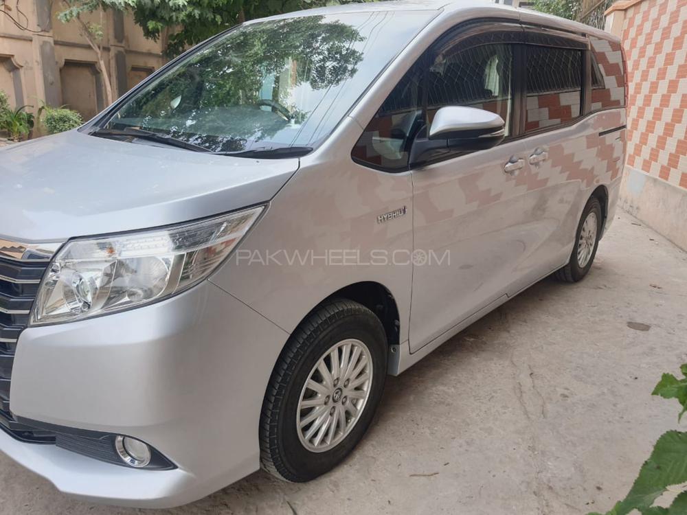 Toyota Noah 2020 for Sale in Gujranwala Image-1