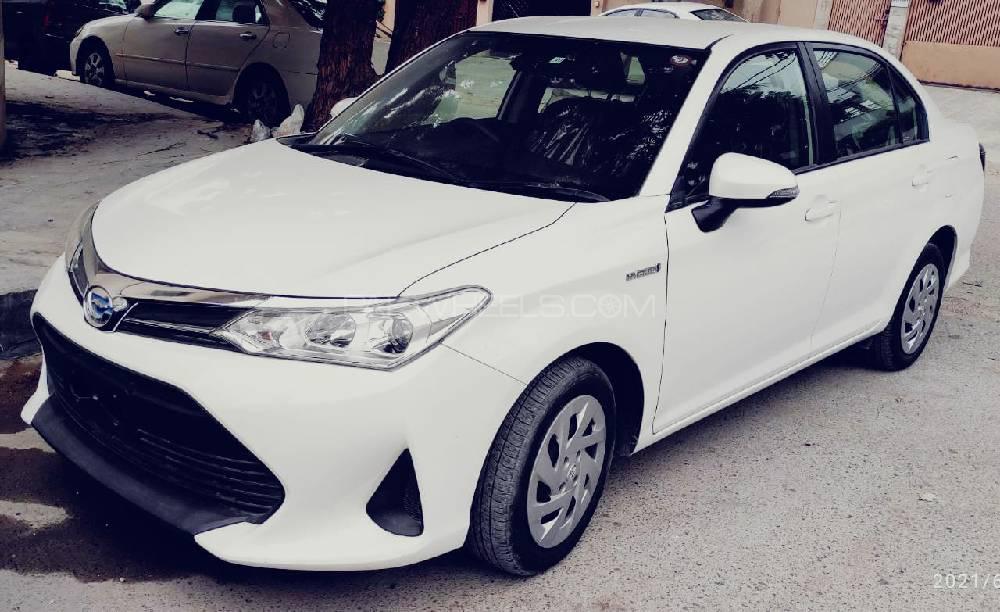 Toyota Corolla Axio 2017 for Sale in Karachi Image-1