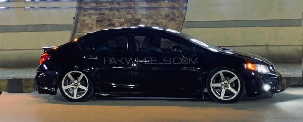 Honda Civic - 2016  Image-1