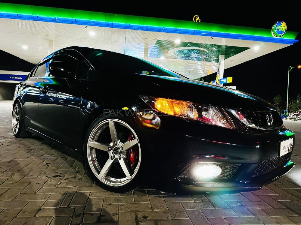 Honda Civic - 2016  Image-1
