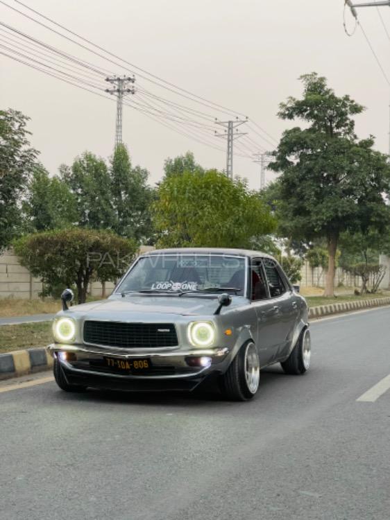 مازدا 808 - 1977  Image-1