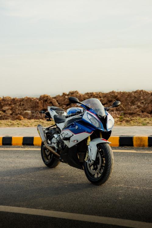 BMW S1000RR - 2016  Image-1