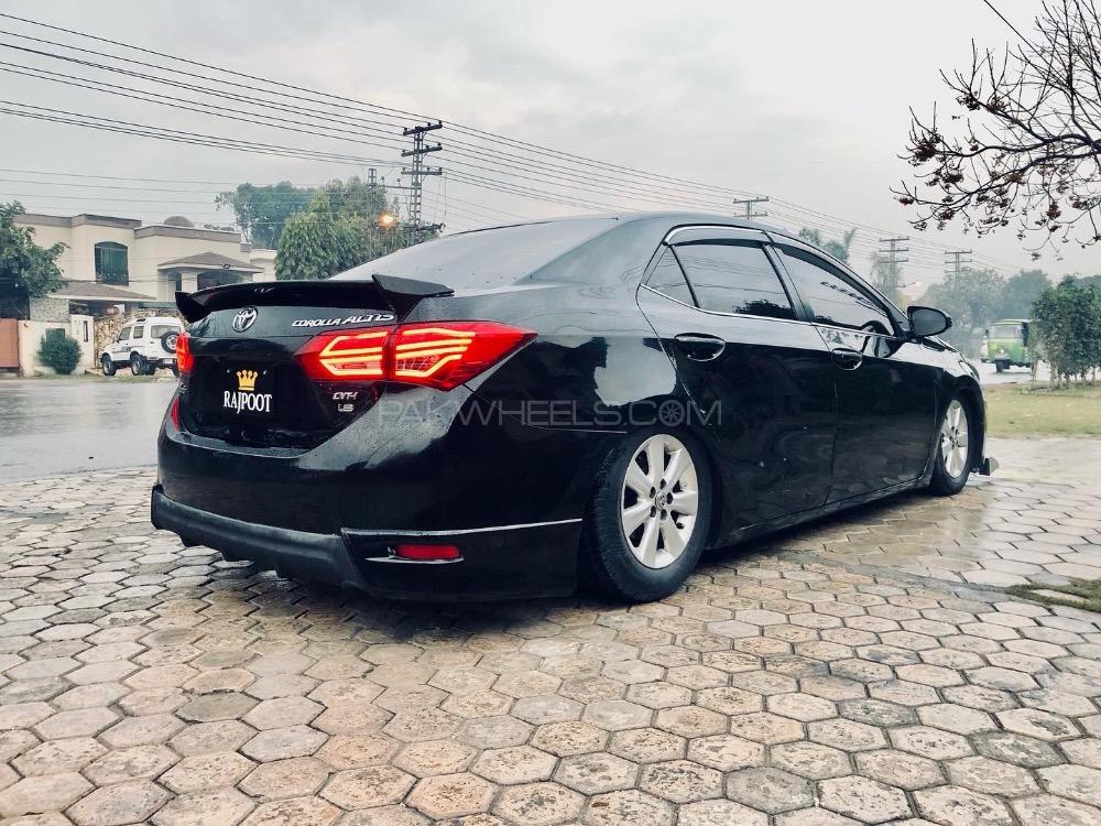 Toyota Corolla - 2015  Image-1