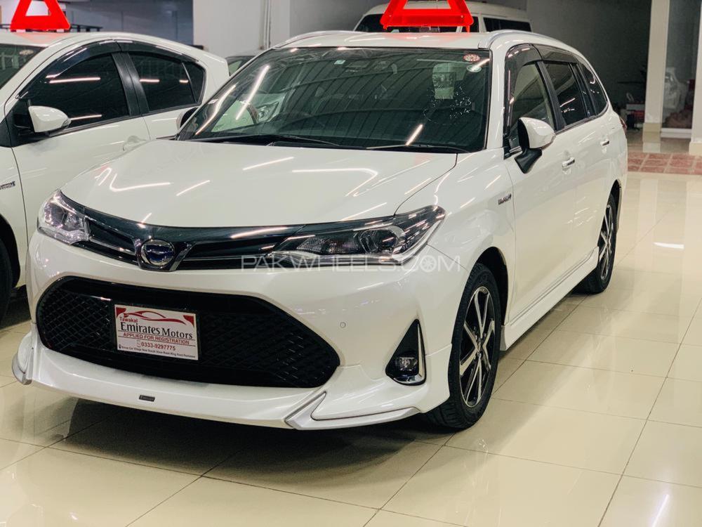 Toyota corolla fielder 2018