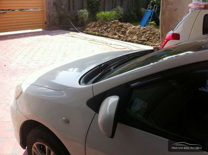 Toyota Corolla Axio 2006 for Sale in Lahore Image-1