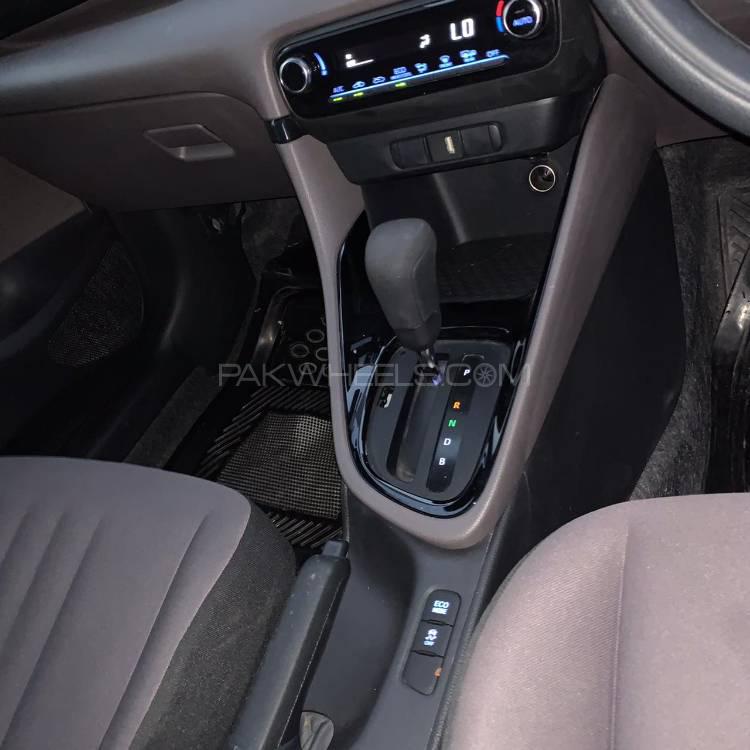 Toyota Yaris Sedan 2020 for Sale in Lahore Toyota Yaris Sedan 2020 for Sale in Lahore Image-9