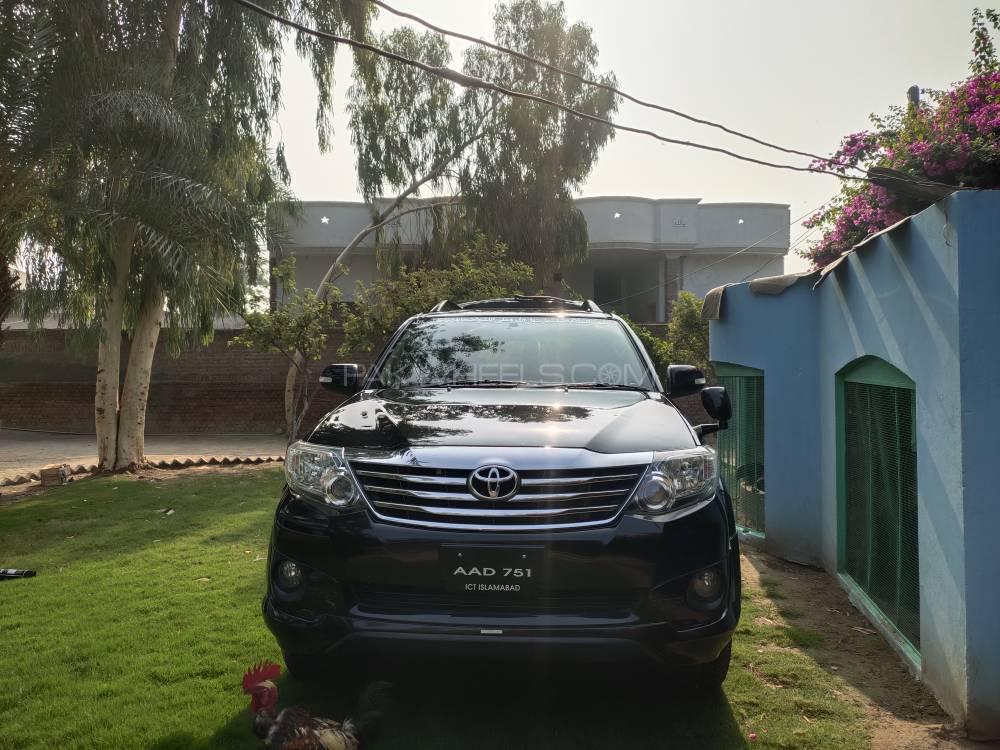 Toyota Fortuner 2015 for Sale in Gujranwala Image-1
