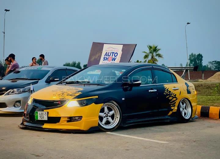 Honda Civic - 2012  Image-1