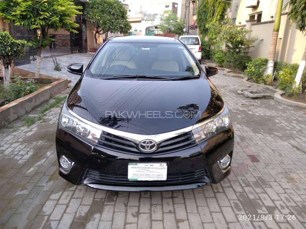 Toyota Corolla 2017 for Sale in Lahore Image-1
