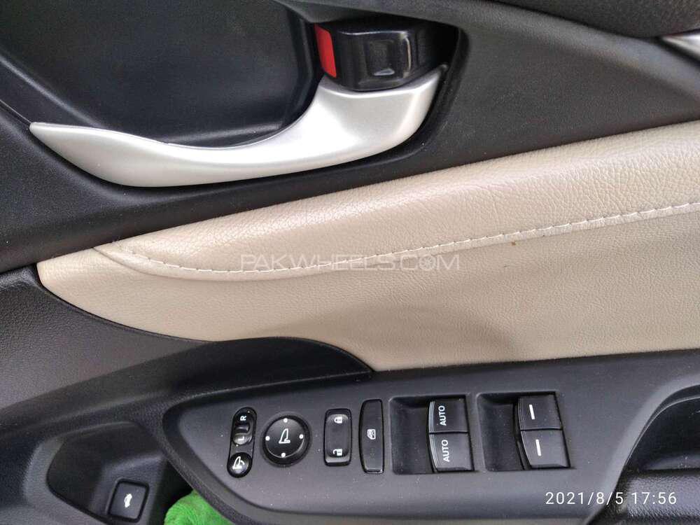 Honda Civic 2018 for Sale in Islamabad Honda Civic 2018 for Sale in Islamabad Image-15