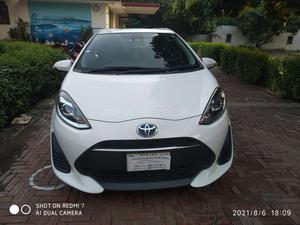 Toyota Aqua S 17 For Sale In Lahore Pakwheels