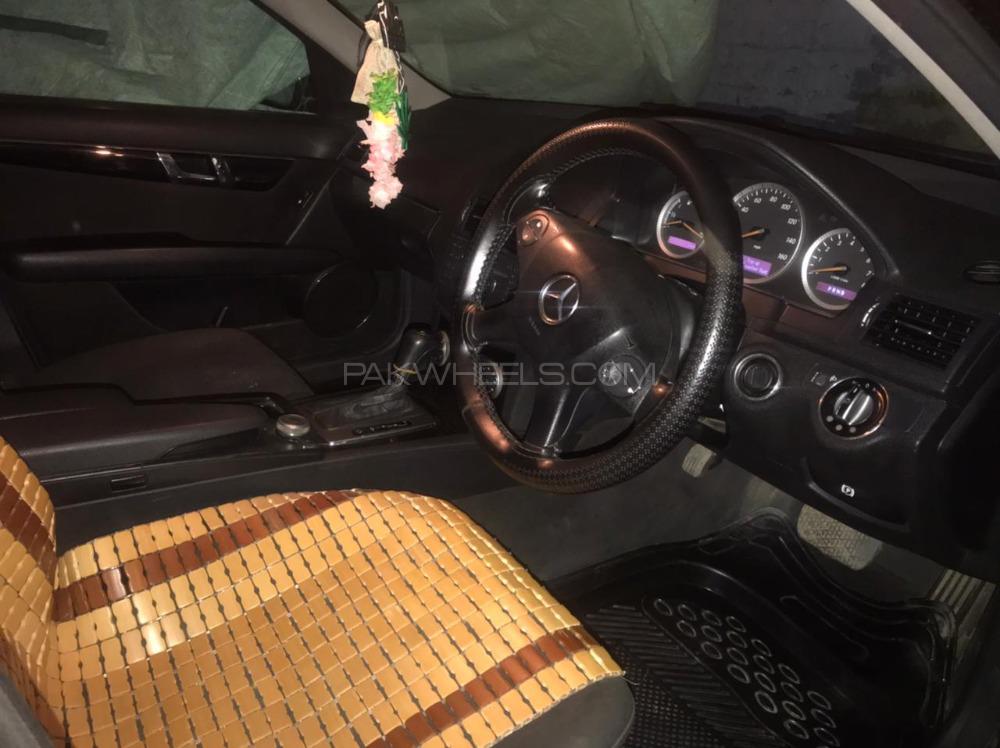 Mercedes Benz D Series 2008 for Sale in Abbottabad Image-1