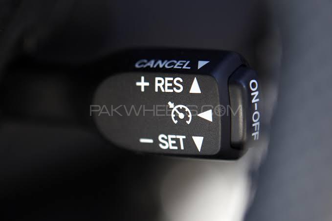 Toyota Yaris Cruise Control  Image-1