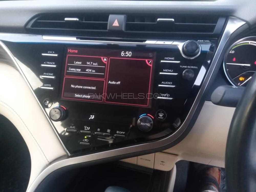 Toyota Camry 2018 for Sale in Karachi Toyota Camry 2018 for Sale in Karachi Image-11