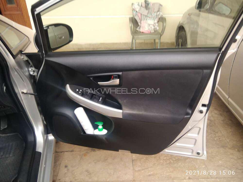 Toyota Prius 2014 for Sale in Islamabad Toyota Prius 2014 for Sale in Islamabad Image-19