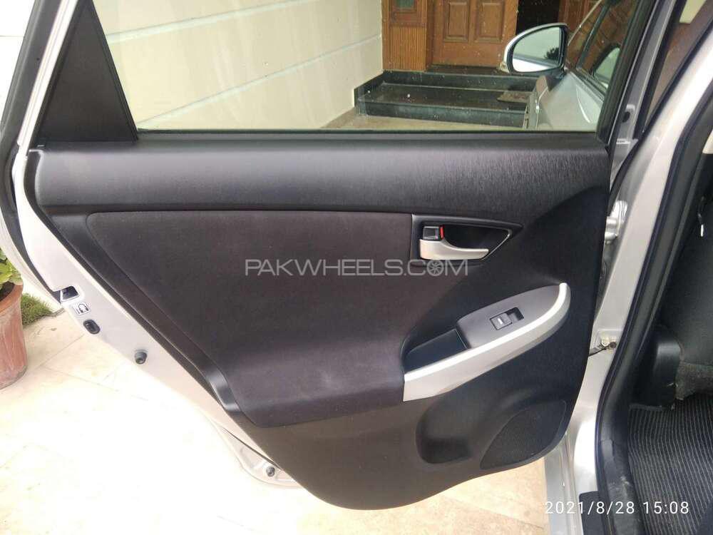 Toyota Prius 2014 for Sale in Islamabad Toyota Prius 2014 for Sale in Islamabad Image-18