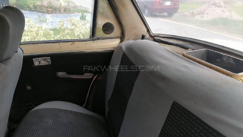 Toyota Corona 1969 for Sale in Lahore Image-1
