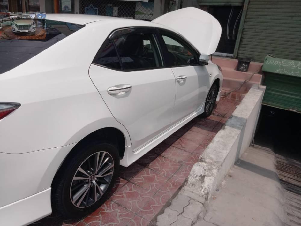 Toyota Corolla 2021 for Sale in Lahore Toyota Corolla 2021 for Sale in Lahore Image-5