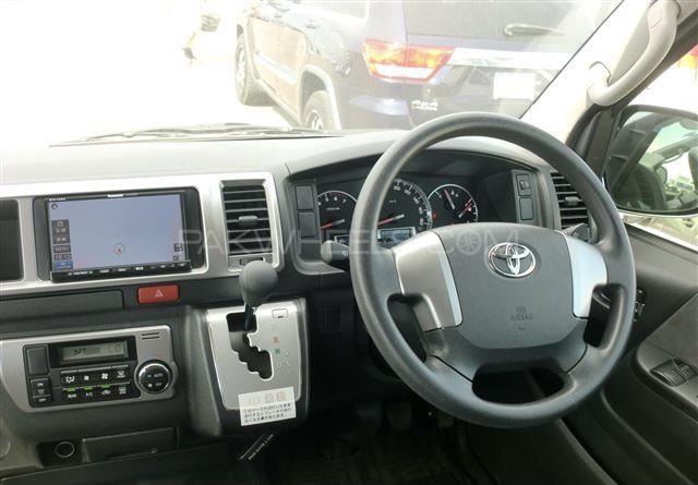 Toyota Hiace 2016 for Sale in Karachi Toyota Hiace 2016 for Sale in Karachi Image-7