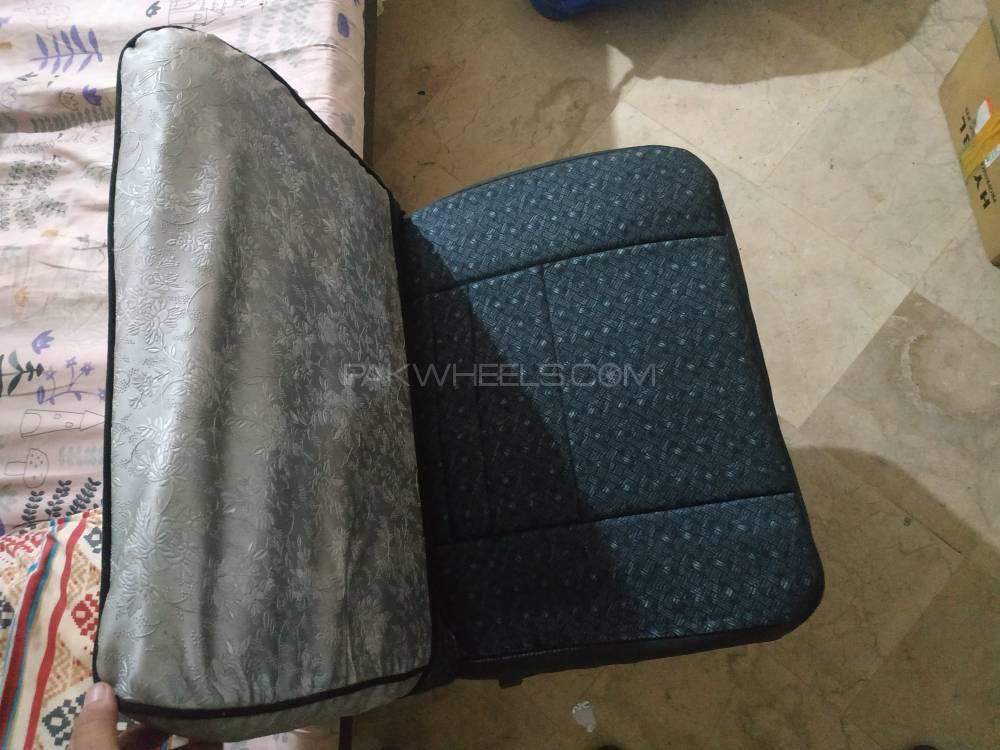 Hiace 1991 to 1999 Seat for sale Image-1