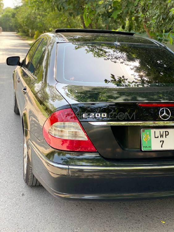 Mercedes Benz E Class 2004 for Sale in Peshawar Image-1