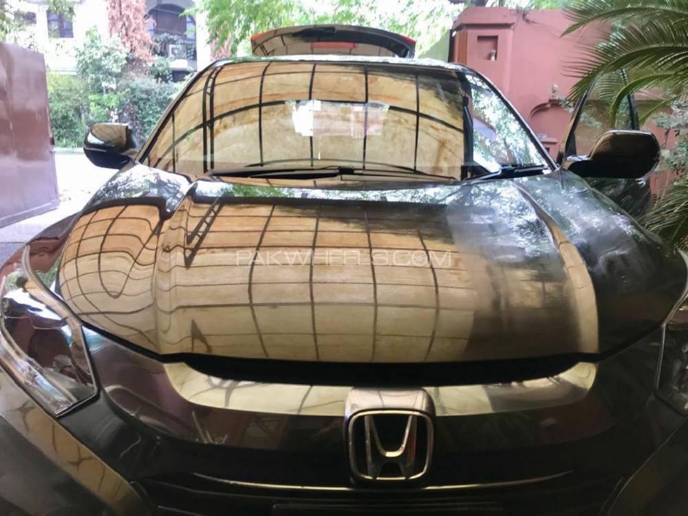 Honda Vezel 2015 for Sale in Islamabad Image-1