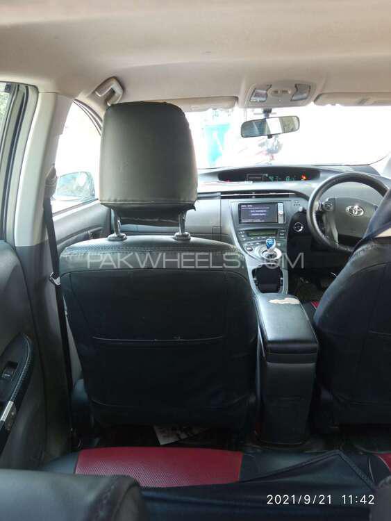 Toyota Prius 2011 for Sale in Lahore Toyota Prius 2011 for Sale in Lahore Image-9