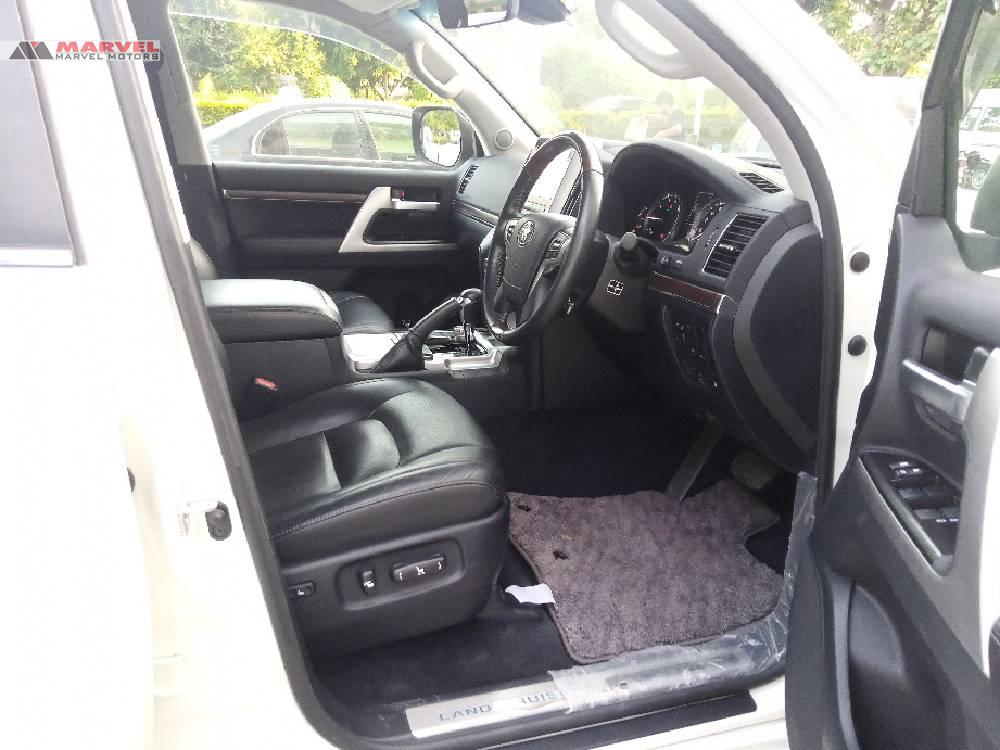 Toyota Land Cruiser 2015 for Sale in Islamabad Toyota Land Cruiser 2015 for Sale in Islamabad Image-11