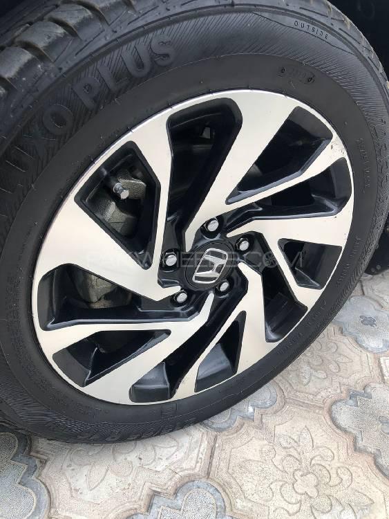Honda civic 2k21 tyres for sale Image-1