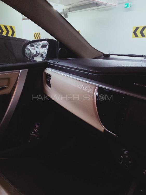 Toyota Corolla 2015 for Sale in Karachi Toyota Corolla 2015 for Sale in Karachi Image-2