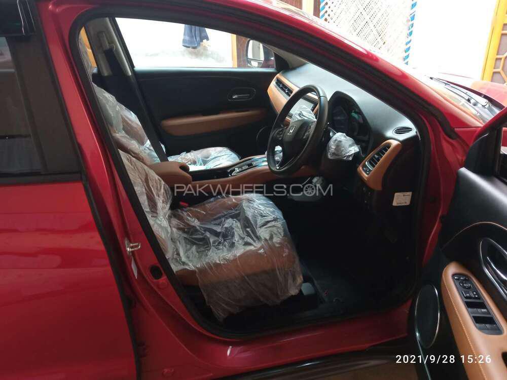 Honda Vezel 2019 for Sale in Lahore Honda Vezel 2019 for Sale in Lahore Image-11