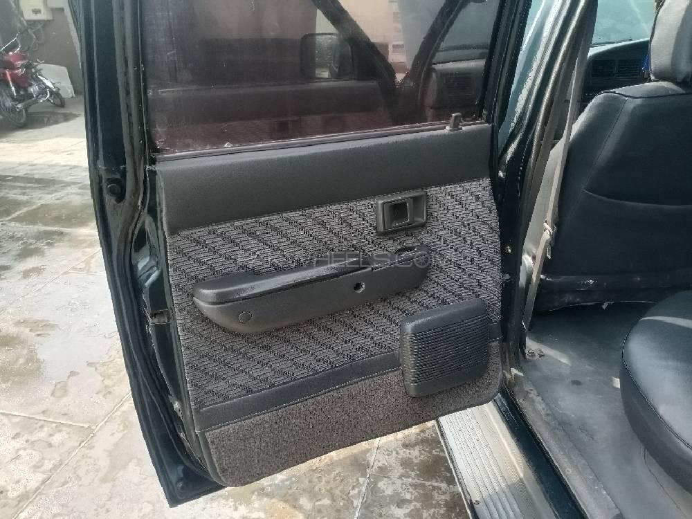 Toyota Hilux 1995 for Sale in Phalia Toyota Hilux 1995 for Sale in Phalia Image-7