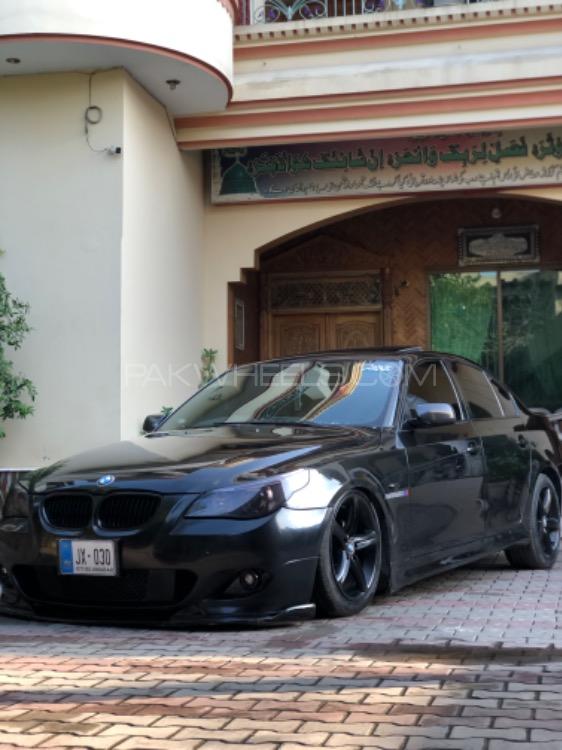 BMW 5 Series - 2004  Image-1
