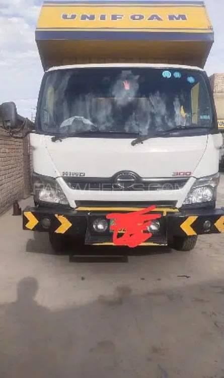 Hino 300 Series 2015 for Sale in Lahore Image-1