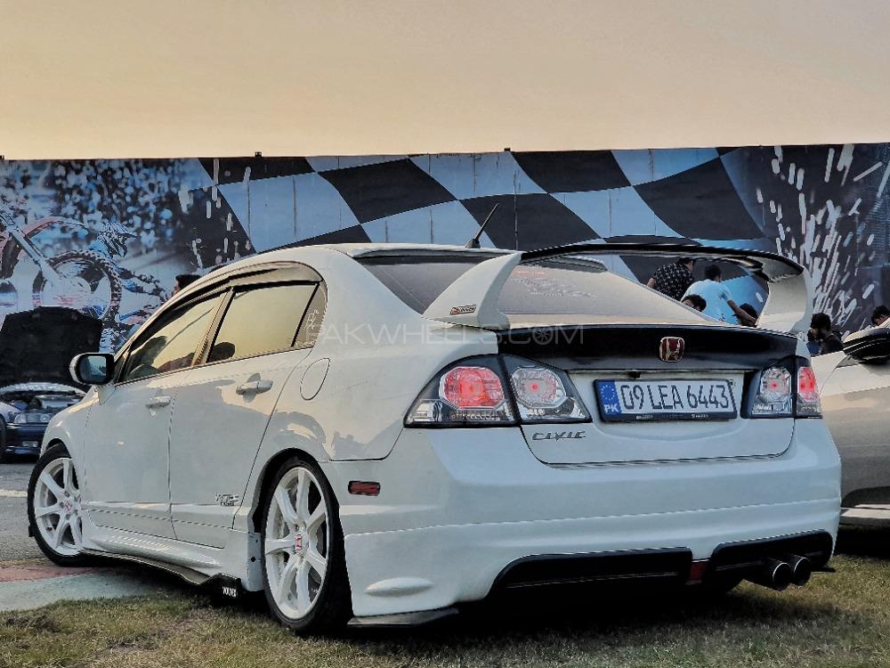 ہونڈا سوک - 2009  ہونڈا سوک - 2009  Image-2