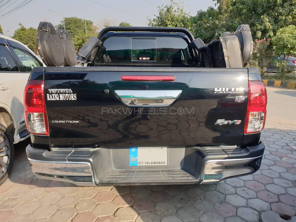 Toyota Hilux 2020 for Sale in Lahore Toyota Hilux 2020 for Sale in Lahore Image-4