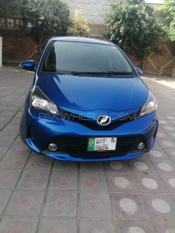 Toyota Vitz 2015 for Sale in Sahiwal Image-1