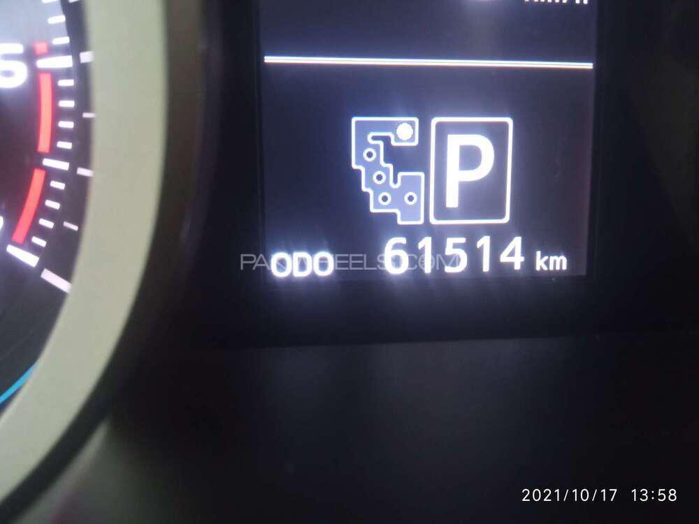 Toyota Land Cruiser 2013 for Sale in Lahore Toyota Land Cruiser 2013 for Sale in Lahore Image-10
