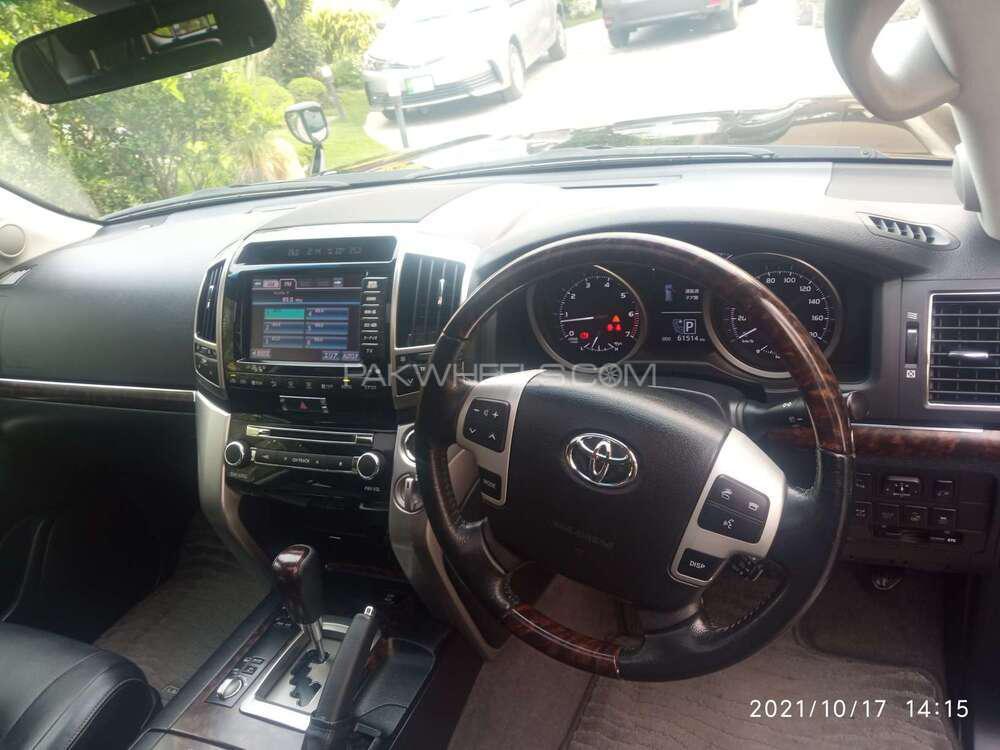 Toyota Land Cruiser 2013 for Sale in Lahore Toyota Land Cruiser 2013 for Sale in Lahore Image-11