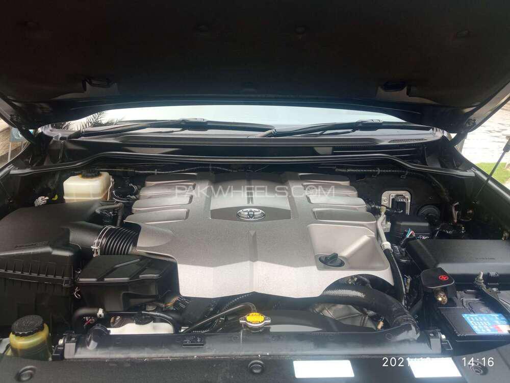 Toyota Land Cruiser 2013 for Sale in Lahore Toyota Land Cruiser 2013 for Sale in Lahore Image-9