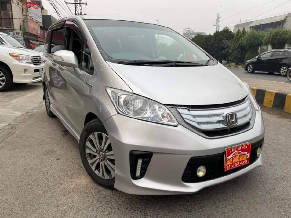 Honda freed 2012 года