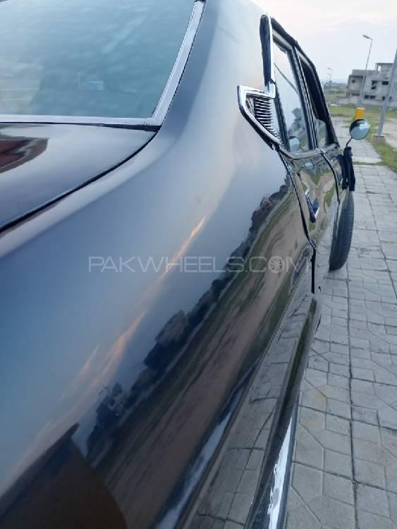 Mazda 929 1977 for Sale in Rawalpindi Mazda 929 1977 for Sale in Rawalpindi Image-5