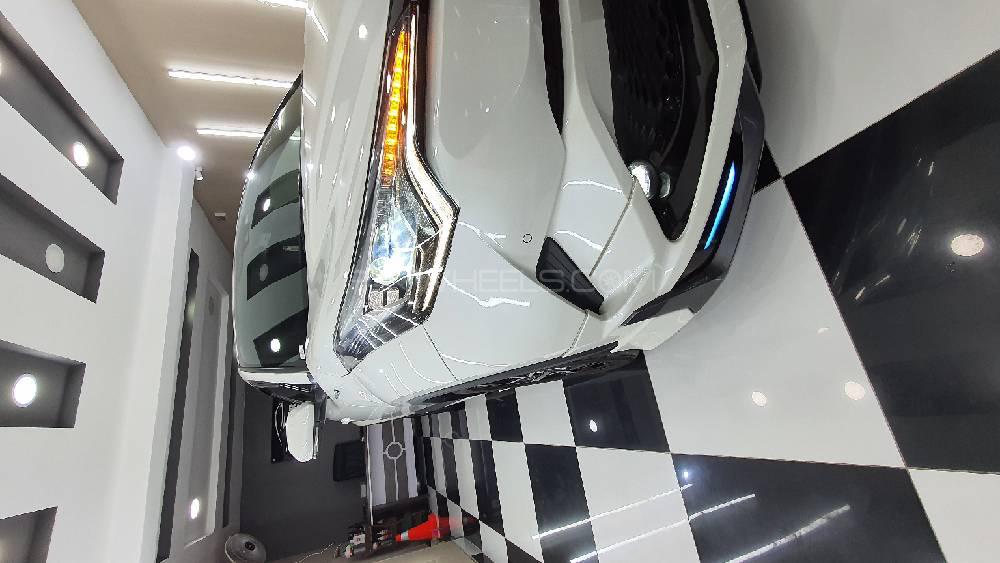 Toyota C-HR 2018 for Sale in Rawalpindi Toyota C-HR 2018 for Sale in Rawalpindi Image-3